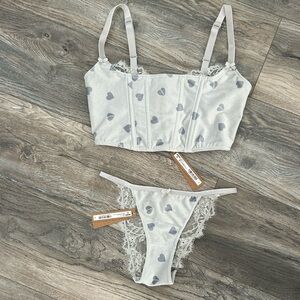 NWT skims velvet lace cropped corset and underwear size small